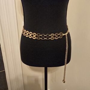 St. John Gold Oval Link Belt